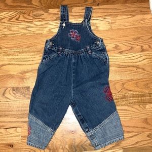 VINTAGE | OSHKOSH B’GOSH VESTBAK THE GENUINE ARTICLE FLORAL DENIM OVERALLS | 18M
